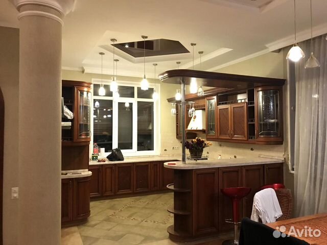 Дом 200 м² на участке 4 сот.