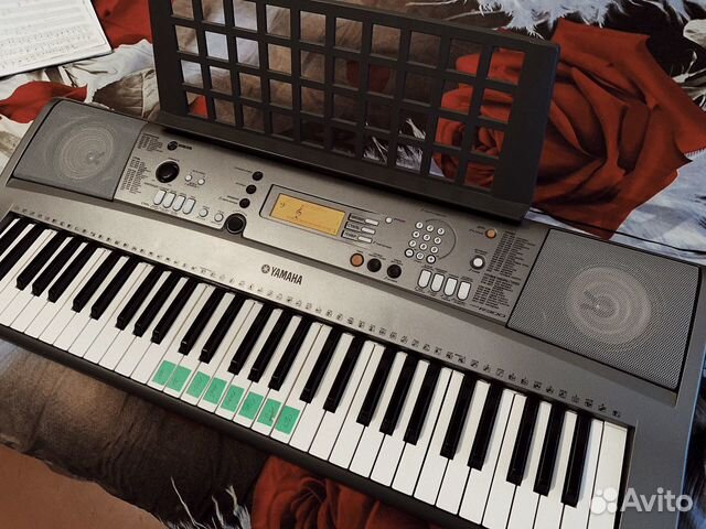 Синтезатор yamaha psr-r300 Синтезатор yamaha psr-r300