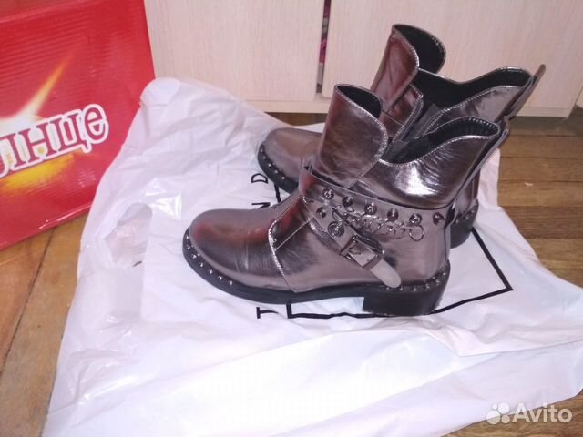 Женские зимние ботинки