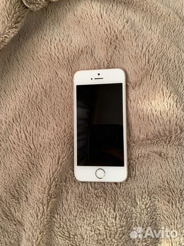 Телефон iPhone
