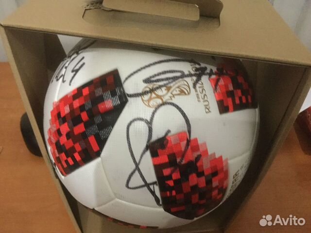 Футбольный мяч Telstar с автографами французов Футбольный мяч Telstar с автографами французов