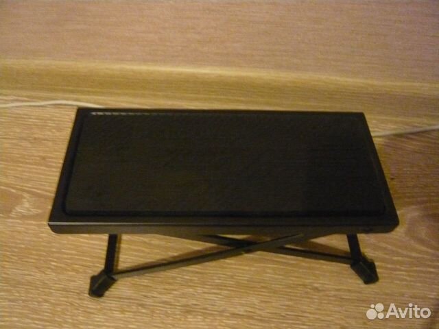 Подставка для ноги при игре на гитаре