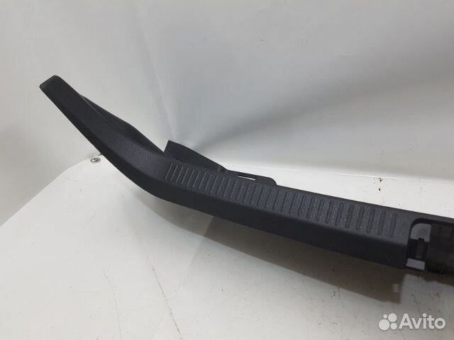 Накладка замка багажника Toyota Camry V70