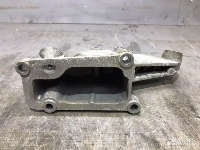 Опора двигателя левая Mercedes W210 4matic Опора двигателя левая Mercedes W210 4matic