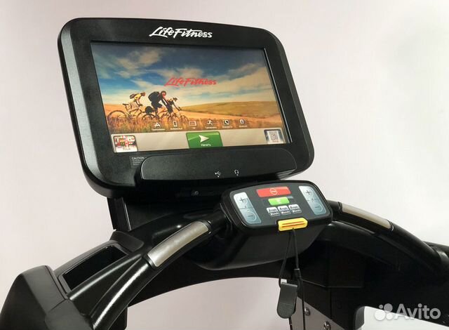 Беговая дорожка Life Fitness 95T Discover SE