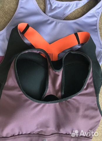 Три спортивных топа (XS) Nike и Reebok