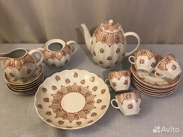 Остатки сервизов авито. Чайный сервиз фриз лфз. Kahla посуда. Дулевский фарфор чайный сервиз красавица. Сервиз маркиза гдр.