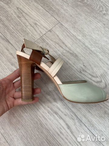 Босоножки женские кожаные (р. 37)