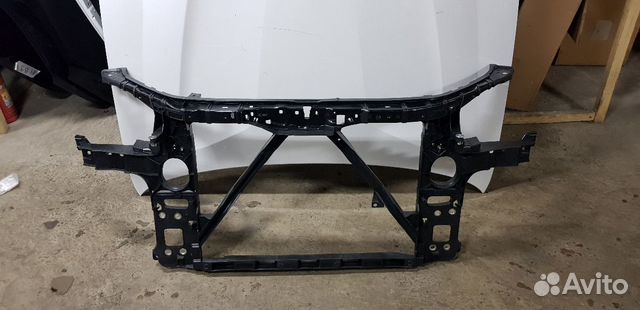 Передняя панель телевизор Audi Q7 4L