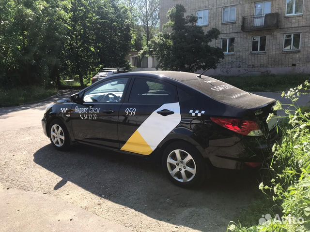 Hyundai Solaris под такси Hyundai Solaris под такси