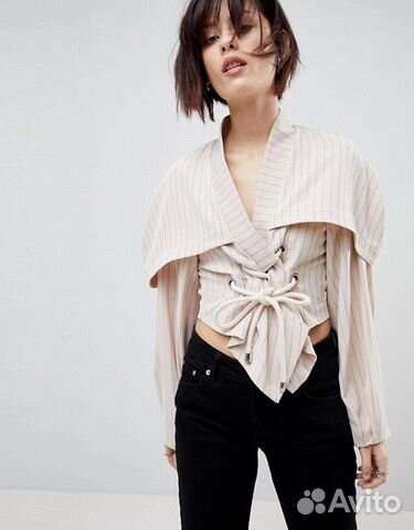 Блуза ASOS необычного кроя Блуза ASOS необычного кроя