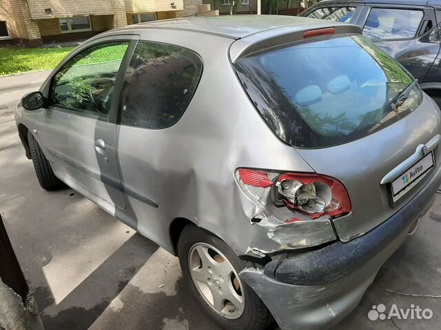 Peugeot 206 1.1 МТ, 2002, битый, 217 500 км
