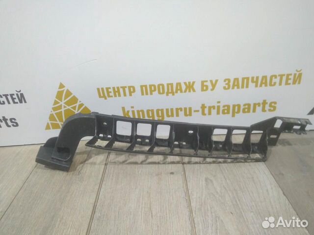 Кронштейн заднего бампера правый бу Skoda Octavia