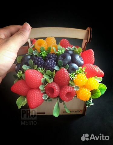 Ягодный букет из мыла