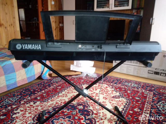 Синтезатор Yamaha PSR E423 Синтезатор Yamaha PSR E423