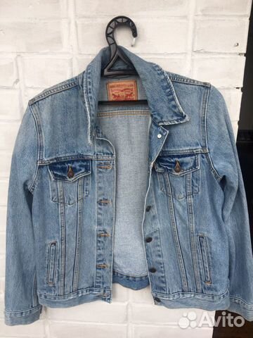 Джинсовая куртка Levis (куплена в USA) Джинсовая куртка Levis (куплена в USA)