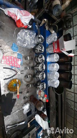 Продам поршня и гильзы б/у. Fe6 24v камера сгорани