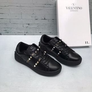 Кеды Valentino Garavani Rockstud Untitled черные