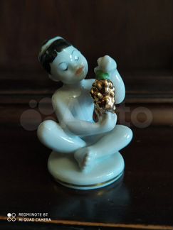 Мальчик с виноградом лфз