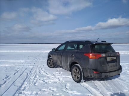 Toyota RAV4 2.2 AT, 2015, 100 000 км