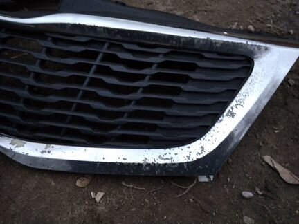 Решетка радиатора Kia Rio 3