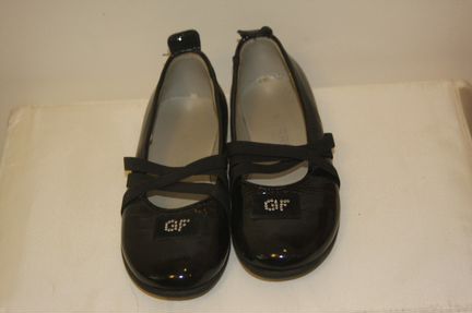 Эффектные лаковые туфли GF Ferre Kids родные
