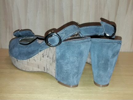 Босоножки женские новые замша. 40