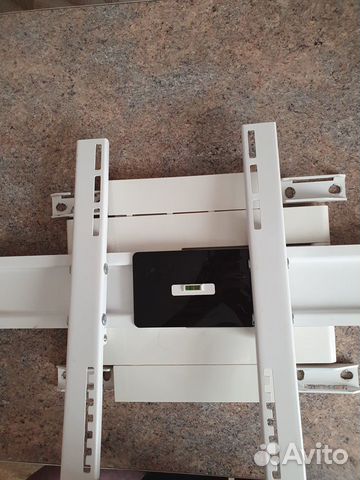 Кронштейн для телевизора на стену повортный