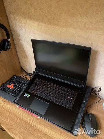 Ноутбук MSI, i7-11800H, RTX 3050 4gb