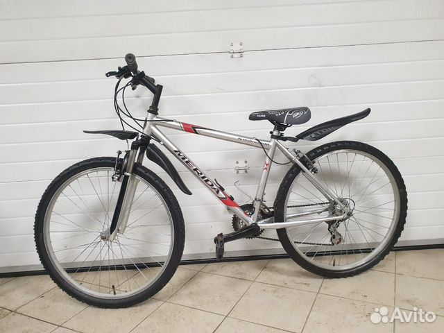 Фирменный спортивный велосипед merida