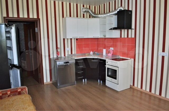 2-к. квартира, 58 м², 5/10 эт.