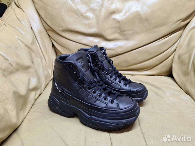 Кроссовки Adidas новые кожаные 35.5 и 36 р