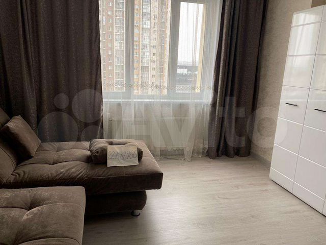 2-к. квартира, 65 м², 13/18 эт.