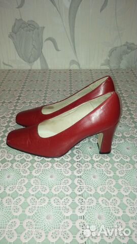 Женские туфли красного цвета р.37