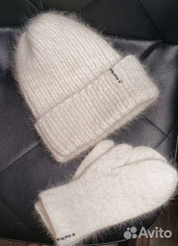 Вязаная шапка и варежки из пуха норки