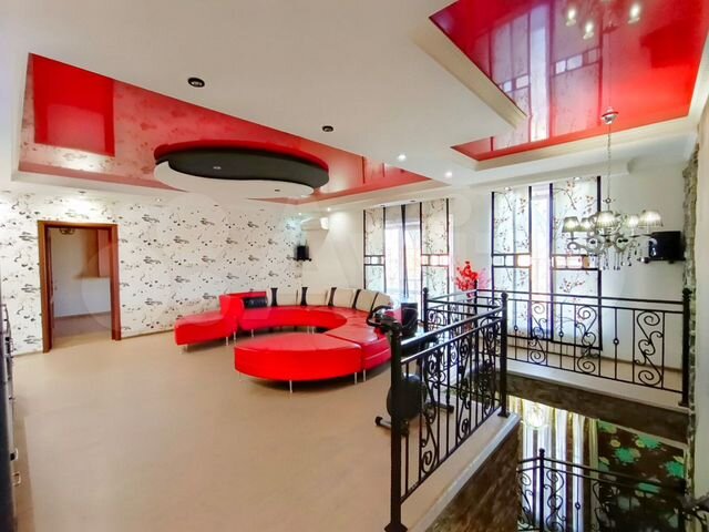 Дом 307 м² на участке 6,6 сот.