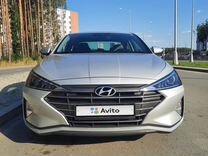 Hyundai Elantra, 2019, с пробегом, цена 1 490 000 руб.