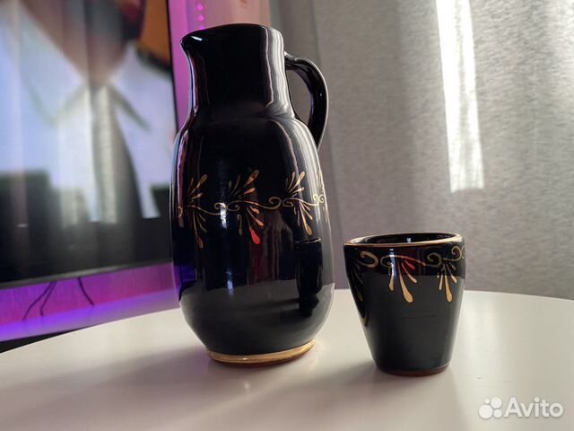 Кувшин с рюмкой