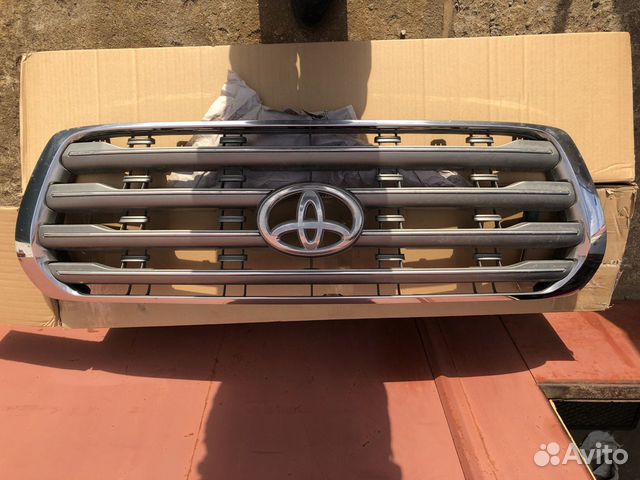 Решетка радиатора toyota land cruiser 200