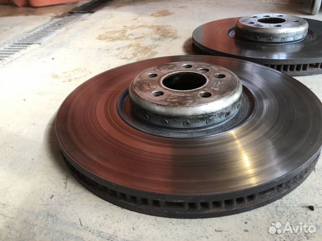 Передние томрозные диски BMW 7