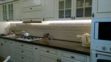 Светодиодный светильник для кухни под шкафы