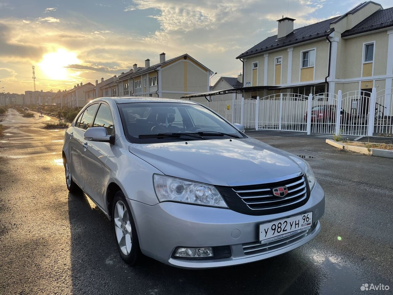 Geely екатеринбург. Джили ЕКБ. Джили Екатеринбург.