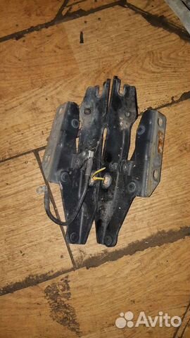 Петли капота бмв е60 61 bmw e60