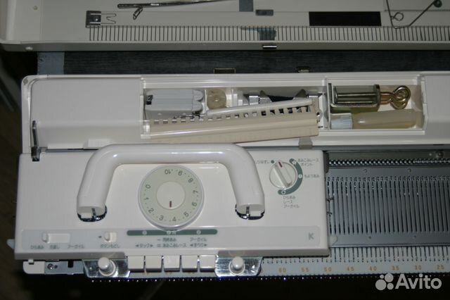 Вязальную машинку Brother KH-930 Электронная