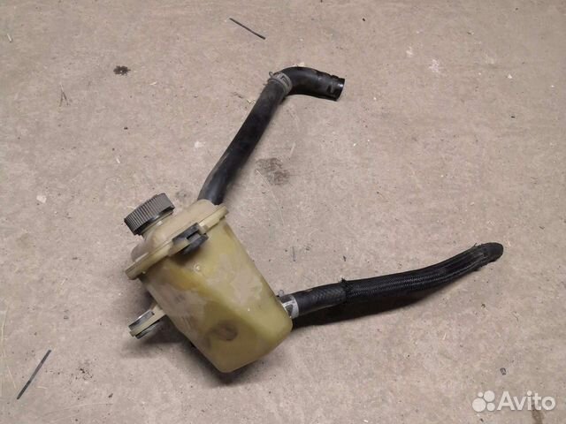 Mazda бачок гур