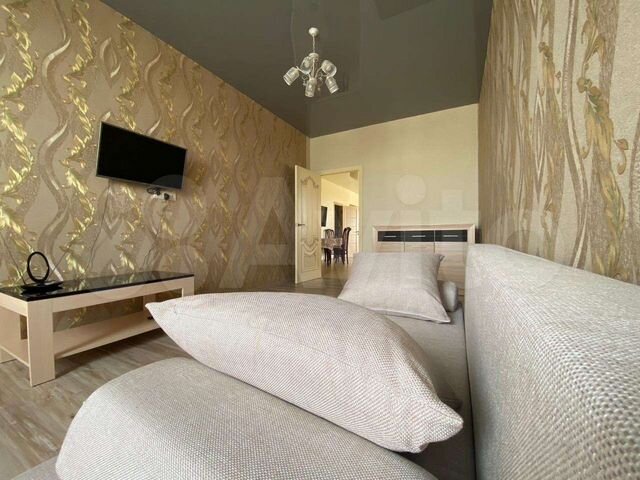 3-к. квартира, 100 м², 6/10 эт.
