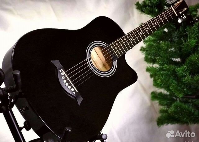 Гитара с чехлом