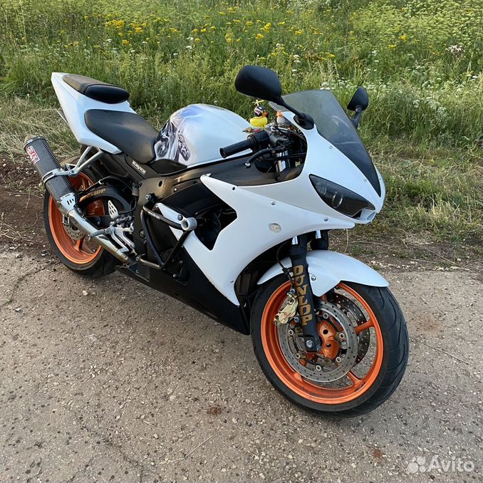 Yamaha r6 стант