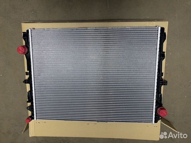 Радиатор охлаждения двигателя mercedes W213