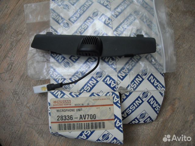 Микрофон телефона в салоне Nissan Primera P12